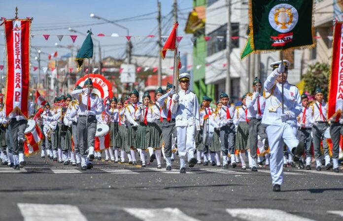 Colegios ganadores competirán en el ‘Campeón de Campeones’ para participar en Parada Militar